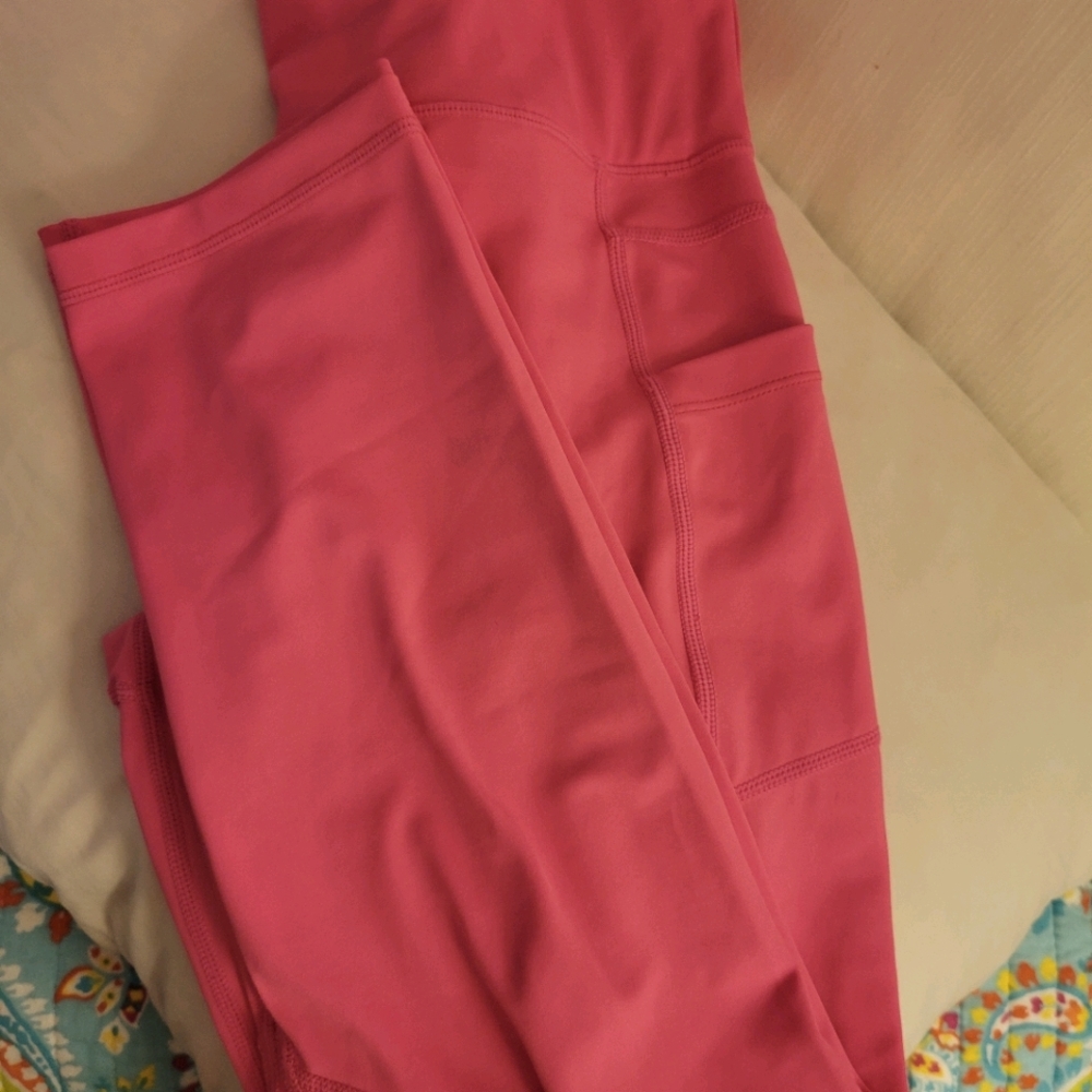 Light N Tight pocket Capri length leggings